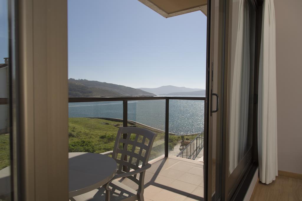 Apartamentos Turisticos Playa De Osmo Corme Екстериор снимка