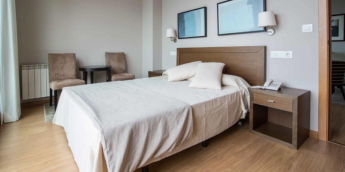 Apartamentos Turisticos Playa De Osmo Corme Екстериор снимка